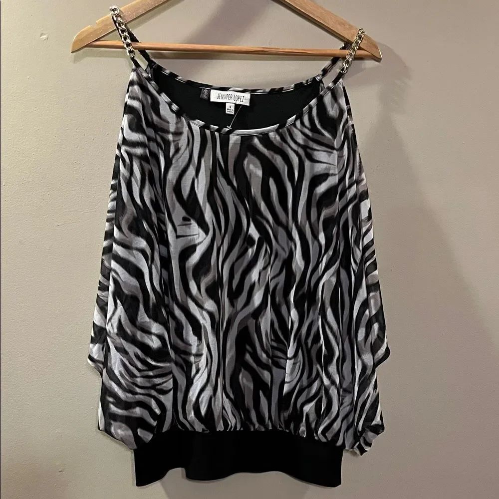 Jennifer Lopez Black and White ZebraâPrint Top